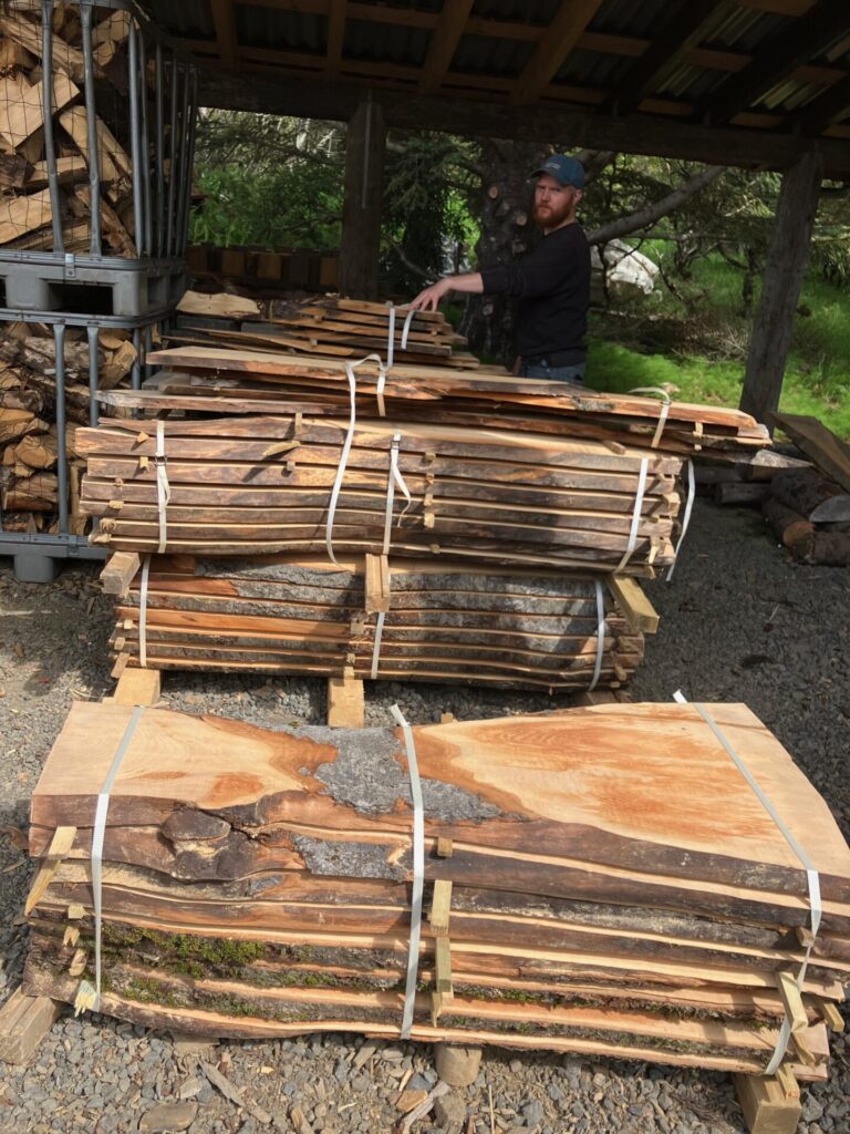 gott efni í fallegt stofuborð eða annað teitur skoðar meira efni sem er í þurrkun